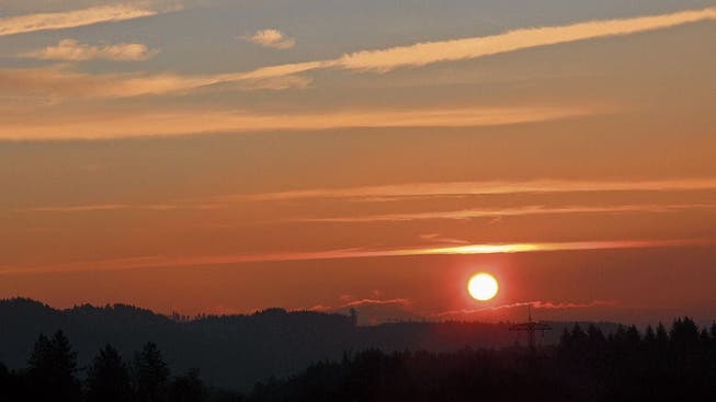 Sonnenaufgang über dem Fricktal am 30. Dezember.