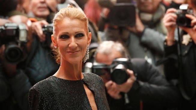 Céline Dion will beweisen, dass es auch ohne ihren verstorbenen Mann geht.