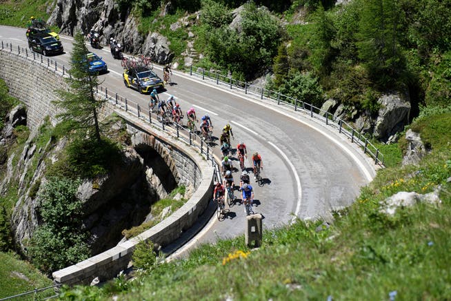 Trügerische Rad-Idylle – die Tour de Suisse hat hart zu kämpfen.