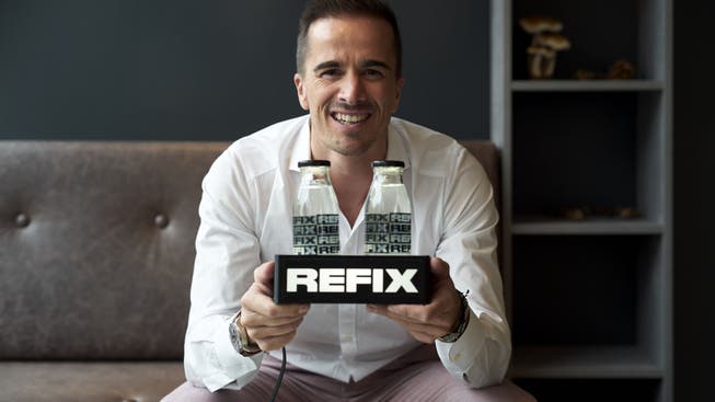 Óscar Gigirey will das Lifestyle-Getränk «Refix» in der Schweiz bekannter machen.