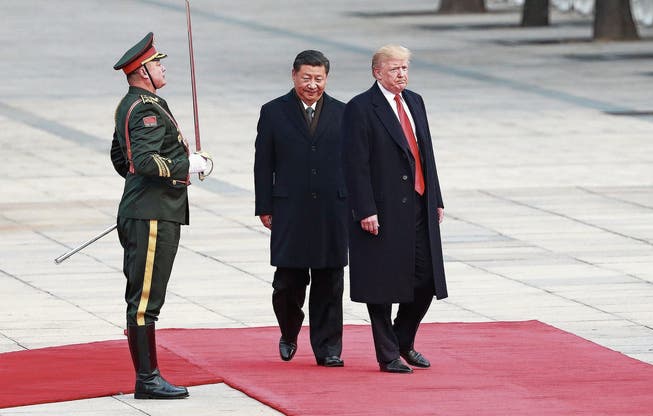 Im November 2017 schritten Donald Trump und Xi Jinping in Peking noch gemeinsam über den roten Teppich. Damit ists jetzt vorbei.