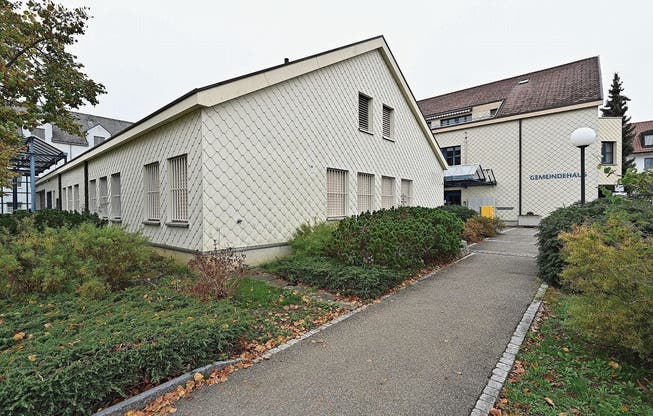 Die Gemeinde Lostorf plant, das ehemalige Postgebäude (links) zu erwerben. Die künftige Nutzung ist noch offen.