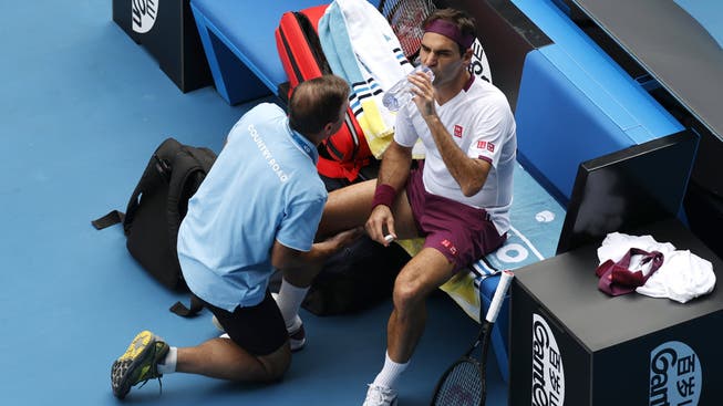 Musste sich an der Leiste behandeln lassen: Roger Federer auf dem Weg zum Sieg im Viertelfinal.