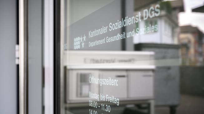 Die Staatsanwaltschaft hat Verfahren gegen Mitarbeiter des kantonalen Sozialdienstes eröffnet.