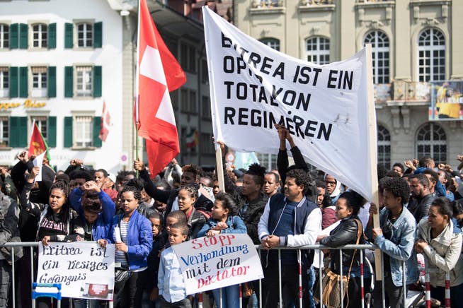 Eritreer demonstrieren in der Schweiz.
