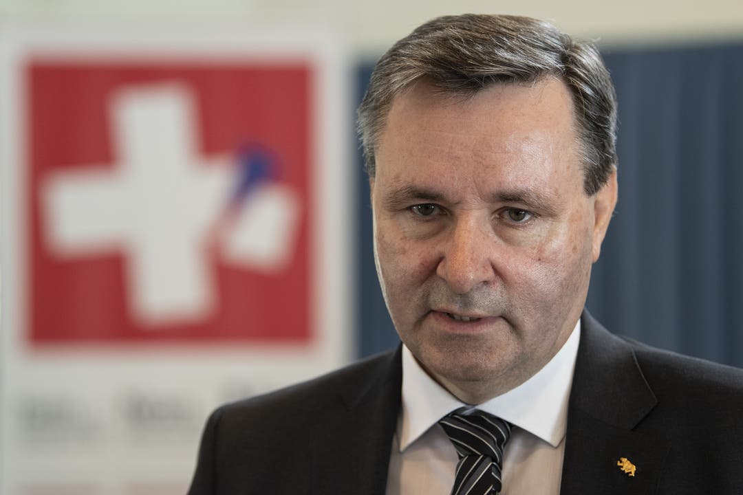Werner Salzmann, Nationalrat SVP und Präsident Kanton Bern, vom Komitee gegen das neue Waffengesetz ist enttäuscht.