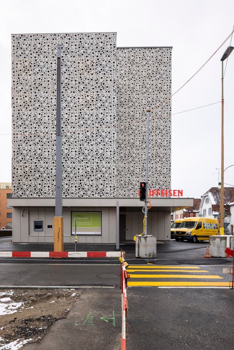 Das neue Gebäude der Raiffeisenbank an der Limmat in Dietikon trägt den Namen «Z64».
