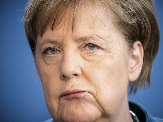 Deutschlands Bundeskanzlerin Angela Merkel muss inmitten der Coronakrise selbst in häusliche Quarantäne. Die Kanzlerin hatte Kontakt zu einem Arzt, der mittlerweile positiv auf das Corona-Virus getestet wurde.