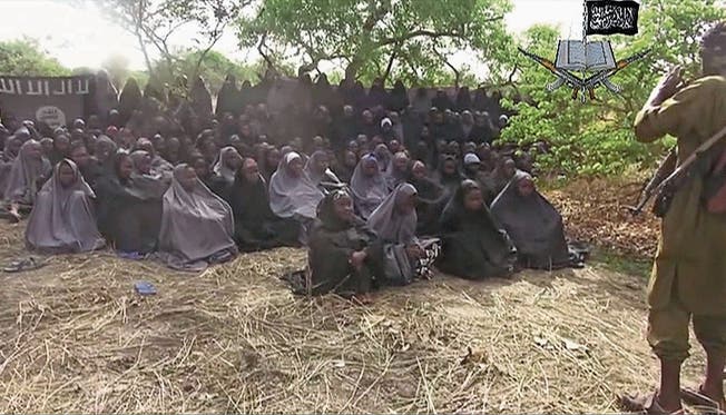 Der Screenshot, den die nigerianische Terrororganisation Boko Haram im Mai 2014 um die Welt schickte, war eines der wenigen Zeugnisse der Massenverschleppung.