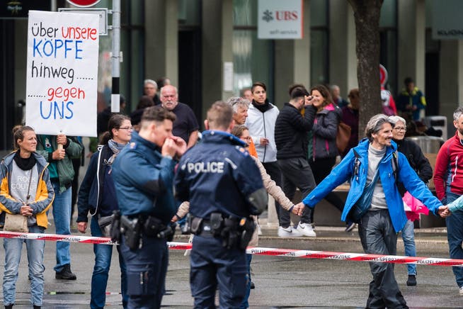 Bereits im Mai protestierten Demonstranten in Bern gegen die Corona-Massnahmen. Die Kundgebung in Zürich könnte aber deutlich grösser werden.