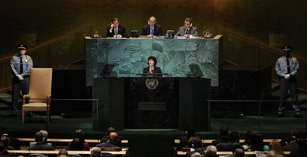 Im selben Jahr hielt sie an der Generalversammlung der UNO eine Rede.