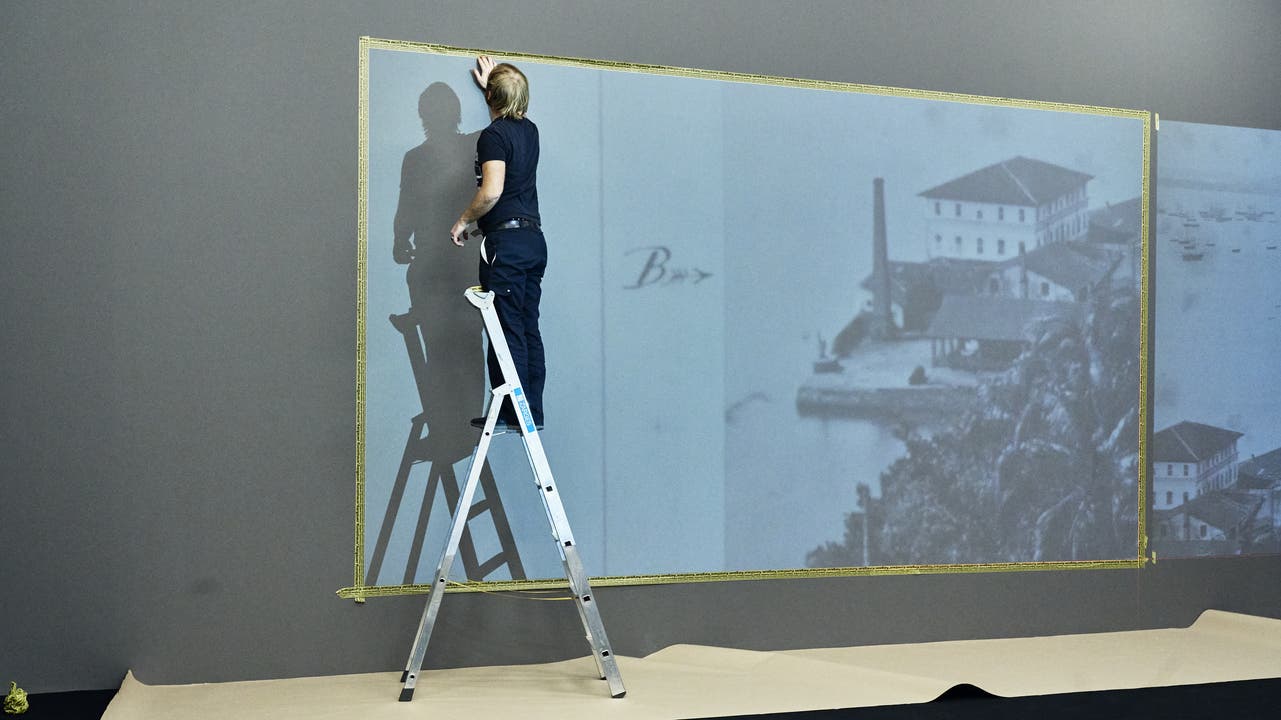 Aufbau der Ausstellung von Denise Bertschi im Aargauer Kunsthaus.