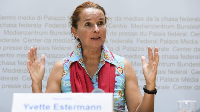 «Kommt auch bei uns ein Spuckverbot?», fragt die Luzerner SVP-Nationalrätin Yvette Estermann in einer Interpellation.