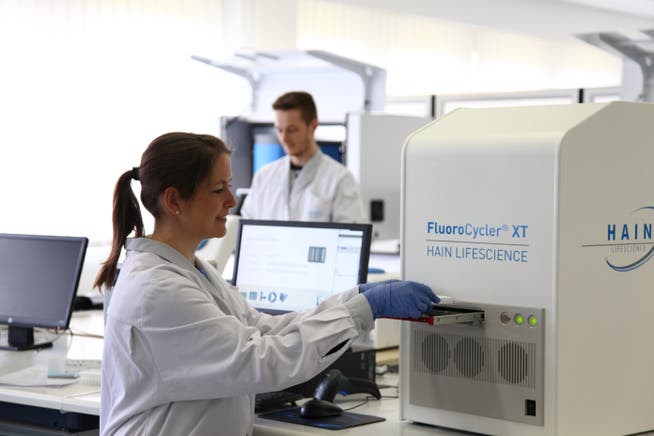 Das Kantonsspital Uri führt PCR-Tests und Schnelltests im eigenen Haus durch.