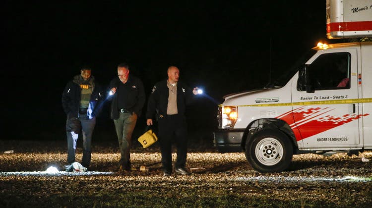 Schiesserei an Homecoming-Party fordert zwei Tote und 14 Verletzte – Täter auf freiem Fuss