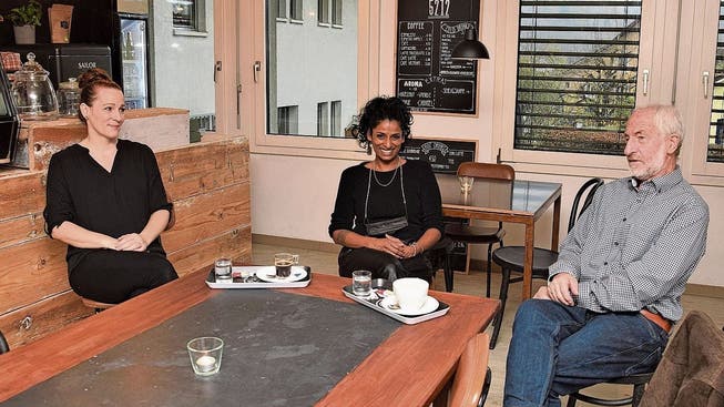Sie freuen sich auf die Eröffnung ihres Cafés 5212 diesen Samstag (von links): Evelyne Lang, Nirmala Jungblut und Jan Jungblut.