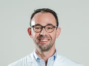 Philippe Schucht bildet in Myanmar Neurologen aus.