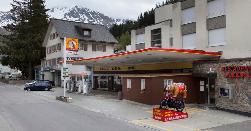 Drehort James Bond Tankstelle In Andermatt Schliesst