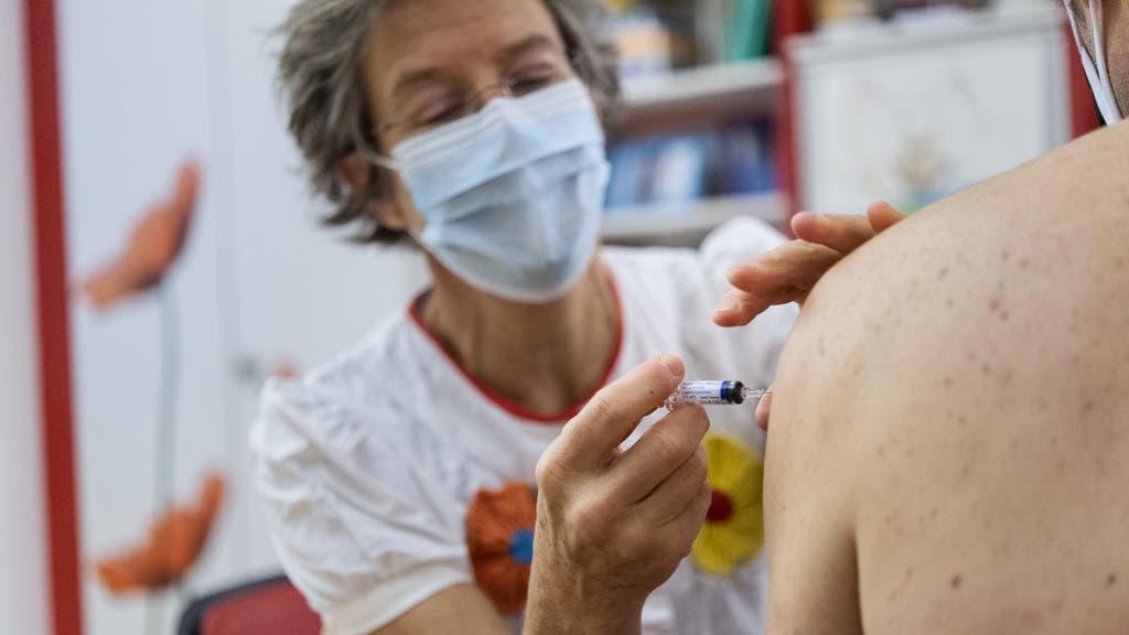 Sars-CoV-2-Eintrag im Impfbüchlein: Soll es Vorteile geben ...