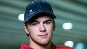 Nico Hischier verpflichtet sich für weitere sieben Jahre bei den New Jersey Devils. (Bild: KEYSTONE/PATRICK HUERLIMANN)