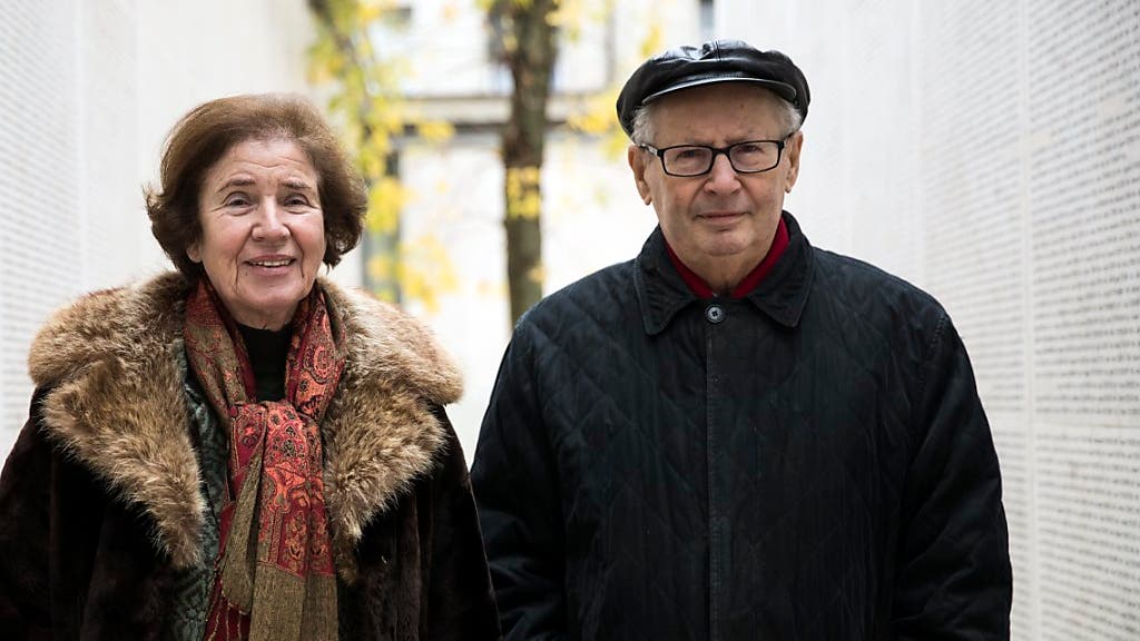 Macron zeichnet Nazi-Jäger Beate und Serge Klarsfeld aus