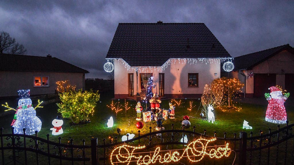 Weihnachtsbeleuchtung Bis wann darf sie bleiben