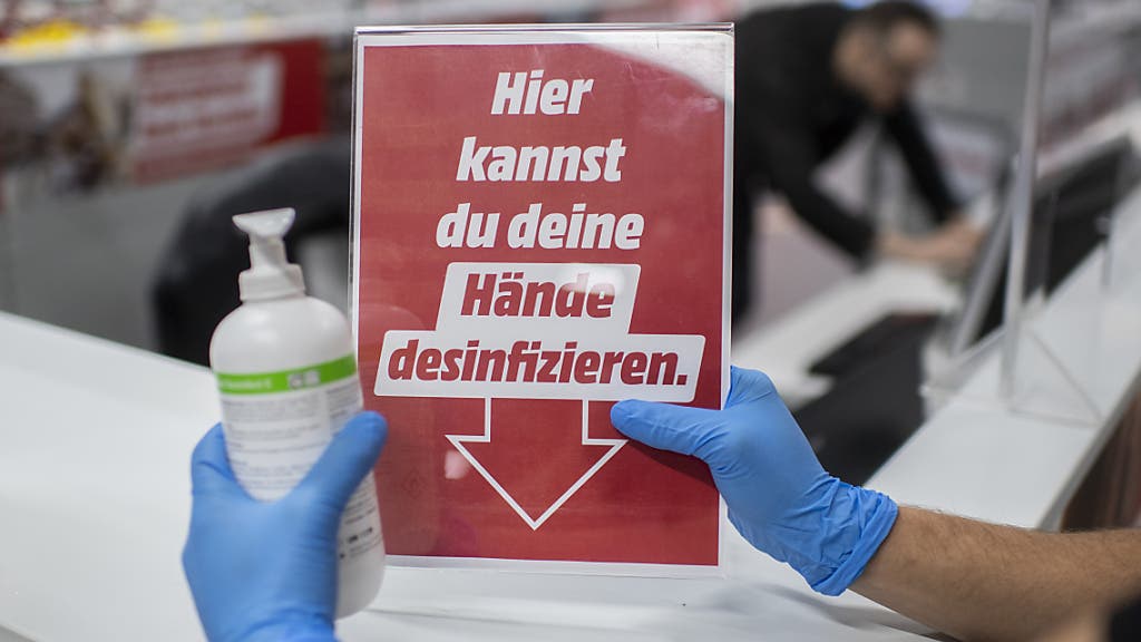 Coronavirus - Schweiz: BAG meldet 5424 neue Coronavirus-Fälle innerhalb von 24 Stunden | St ...