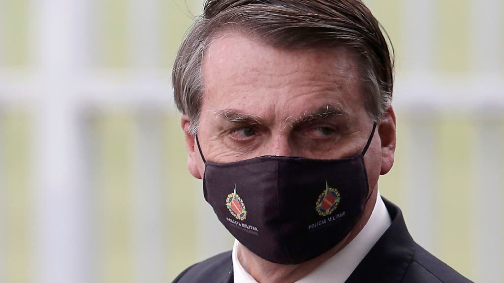 Bolsonaro Corona Bolsonaro Corona