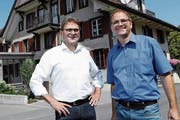 Auf dem Freiämter Hausberg Horben fühlt sich Beat Villiger wohl. Sein Bruder Stefan Villiger (rechts) wirtet seit 18 Jahren in der dortigen Alpwirtschaft. (Bild: Werner Schelbert (Horben, 20. Juli 2018))