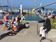 Das kunterbunt gestaltetes Klavier am Hafenplatz vom vergangenen Jahr. (Bild: PD)