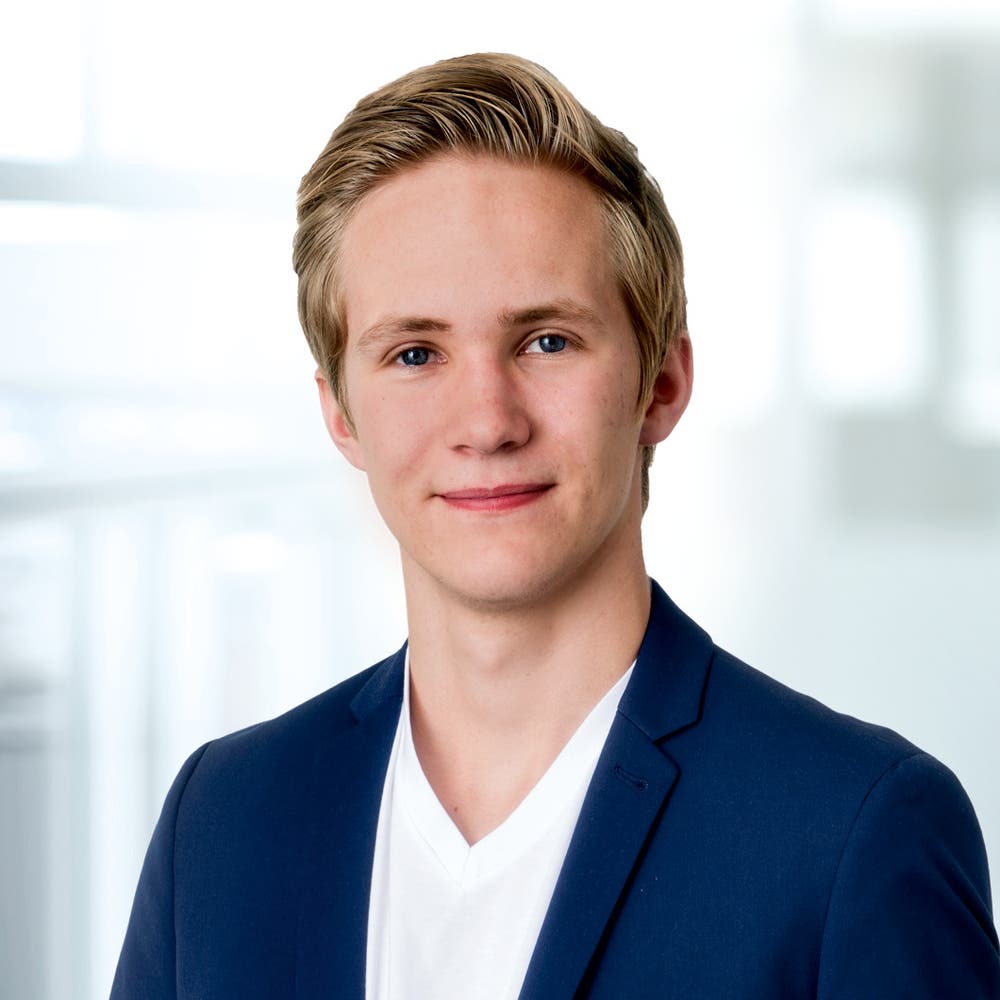 Nico Fischer, Einsiedeln, Schüler, 2000. Motivation: «Mein Ziel ist es, ein Bewusstsein für den Klimawandel auch in der Politik zu verankern. Auch sollte die Gleichberechtigung auf allen Ebenen ausgebaut werden.»