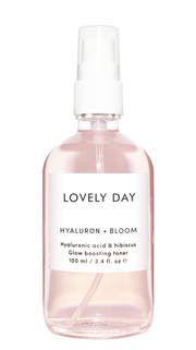 Macht wunderbar weiche und reine Haut: der Toner Hyaluron - Bloom mit Rosenwasser von Lovely Day (35 Franken)
