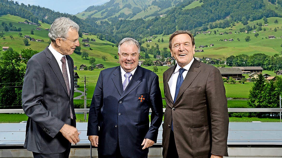 Get Wallpaper Wolfenschiessen Patron Bettermann Denkt Nicht Ans Aufhoren For Android Free
