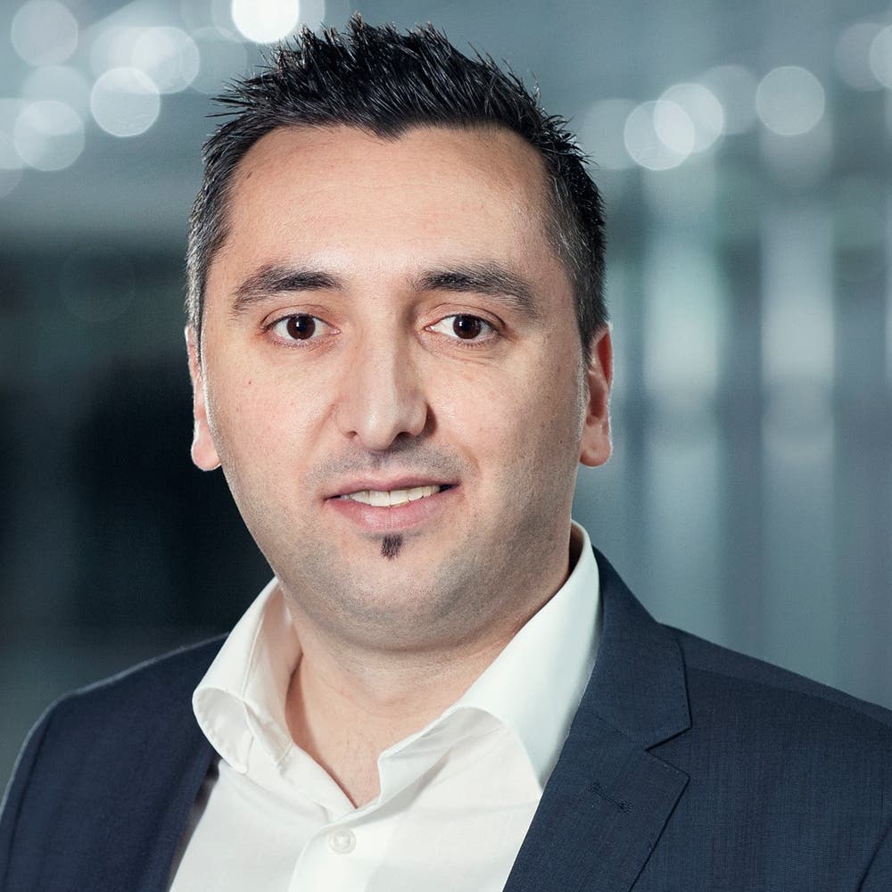 Kushtrim Berisha, Siebnen, Partner & Account Manager, 1983. Motivation: «Politik für Familien: Krankenkassenprämien müssen bezahlbar sein, die unnötige Bürokratie bei den Prämienverbilligungen soll abgeschafft werden.»