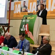 Der Schwyzer SVP-Nationalrat Marcel Dettling aus Oberiberg hat in Ruswil für die Selbstbestimmungsinitiative geworben. (Bild: Evelyne Fischer, 8. November 2018)