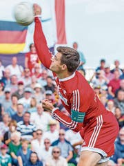 Ueli Rebsamens Sprungservice diente als Vorlage für das offizielle WM-Logo. (Bild: Fabio Baranzini)
