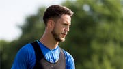 Ricky van Wolfswinkel trägt einen Mess-BH. (Bild: KEYSTONE)