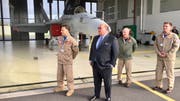US-Botschafter Ed McMullen machte Ende April am Militärflugplatz in Payerne seine Aufwartung. (Bild: Facebook)