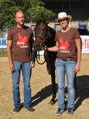 Daniel und Claudia Greb führen die Swiss Paso Fino Farm in Schocherswil. (Bild: Ramona Riedener)