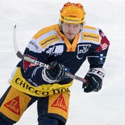 Carl Klingberg von Zug beim Eishockey Meisterschaftsspiel in der Qualifikation der National League zwischen dem EV Zug und den SCL Tigers vom Freitag, 19. Oktober 2018 in Zug. (Bild: Keystone/Urs Flüeler)