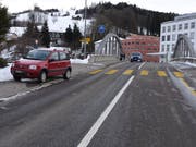 Bei diesem Unfall in Wattwil ereignete sich am Mittwochnachmittag ein Unfall mit einer Fussgängerin. (Bild: Kapo)