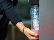 Weiterhin Marktleader: Sprudelwasser aus der Sodastream-Maschine. (Bild: Dominik Wunderli)