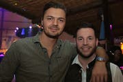 Sie finden es halt einfach heimelig auf der Frauenfelder Wiesn: Edo Hasanovic und Diego Wyser. (Bild: Chris Marty/frauenfeld-events.ch)