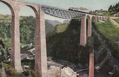 Das Sitterviadukt der Bodensee-Toggenburg-Bahn (BT, heute SOB) entstand von 1907 bis 1910. Es war damals die höchste Brücke der Schweiz und galt als technische Meisterleistung. Darunter liegt das Kraftwerk Kubel. (Bild: Sammlung Reto Voneschen)