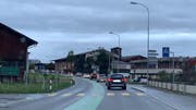 Geduld war am frühen Mittwochmorgen nach einem Unfall in Tübach gefragt. (Bild: Leserreporter)