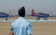 PC-7-Flugzeuge von Pilatus an einer Vorstellung der Indian Air Force Academy in Hyderabad, der viertgrössten Stadt Indiens. (Bild: Noah Seelam/AFP, 31. Mai 2013)