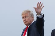 Stopp! Donald Trump lässt jegliche Zusammenarbeit in der Impeachment-Untersuchung blockieren. (Bild: Keystone)