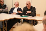 Generalvikar Martin Kopp (rechts) sprach Klartext zur Wahl eines neuen Churer Bischofs. (Bild: Romano Cuonz (Alpnach, 13. Februar 2019))