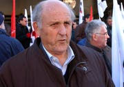 Er war einer der Hauptakteure bei der Aufdeckung der P-26: Werner Carobbio,SP-Nationalrat von 1975 bis 1999 und im Jahr 1990 Vizepräsident der PUK EMD.(Bild: Keystone/Karl Mathis (Bellinzona, 10. Dezember 2005))