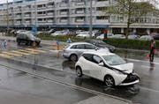 Die Unfallstelle vom Freitagnachmittag auf der Rorschacher Strasse im Neudorf. (Bilder: Stadtpolizei St.Gallen - 26. April 2019)